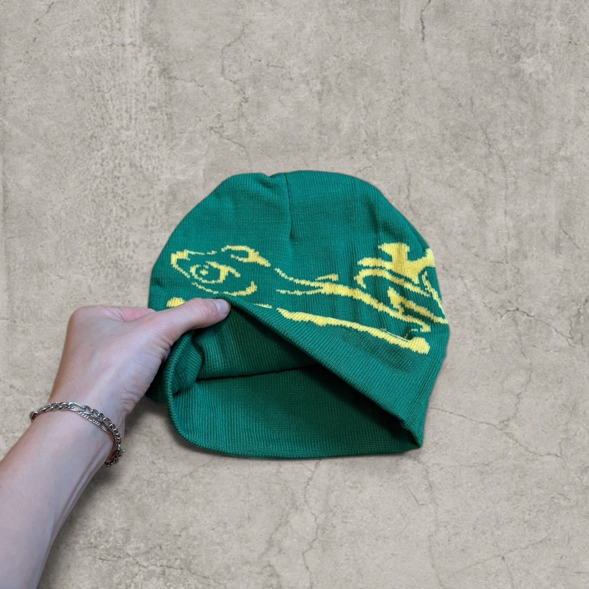 Japanese Brand Cool vintage style beanie, green yellow swirl frog. One size Size ONE SIZE - 2 Thumbnail