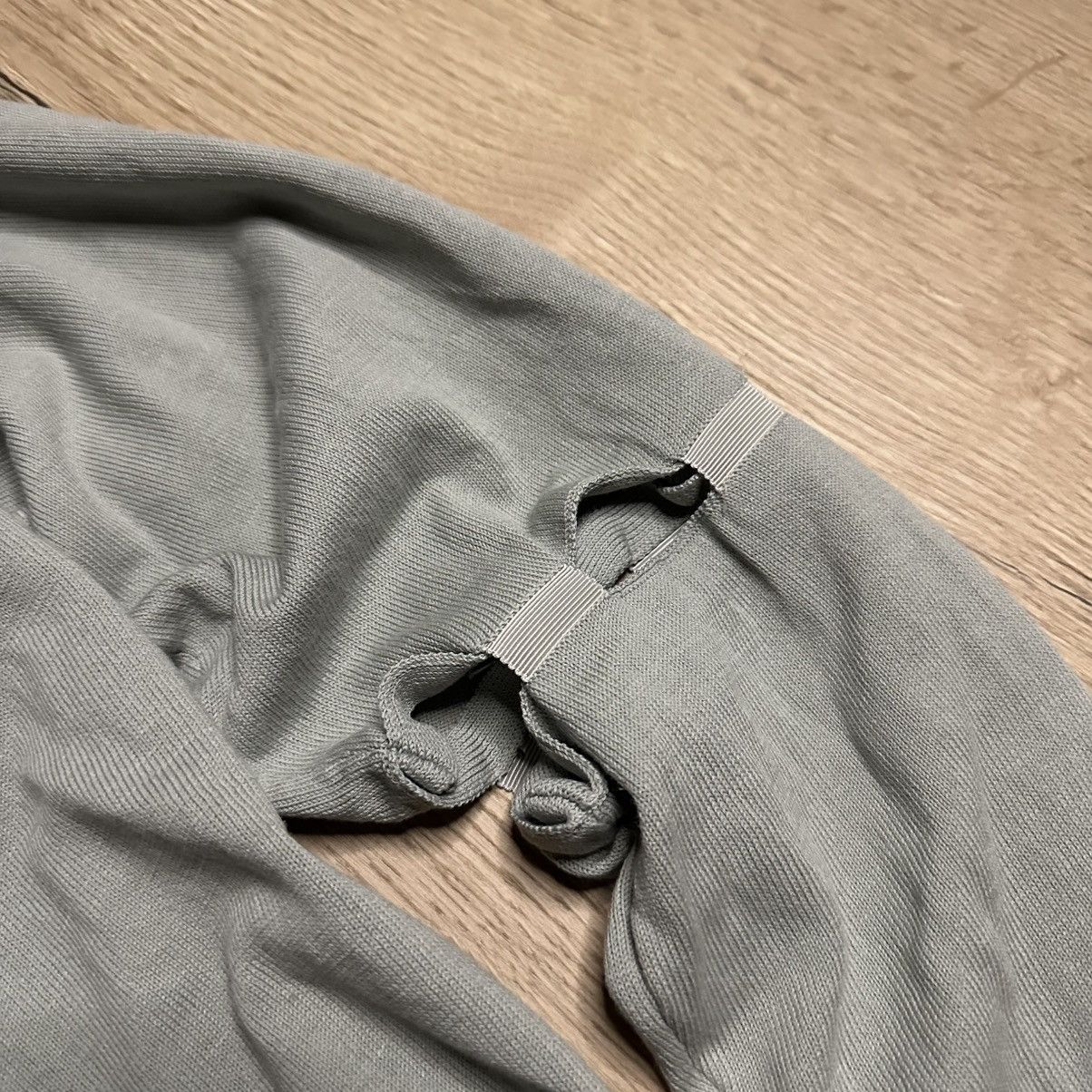 Maison Margiela Maison Margiela FW18 Artisanal Cut-Out Elbow Ribbon Sweater Size US M / EU 48-50 / 2 - 6 Thumbnail