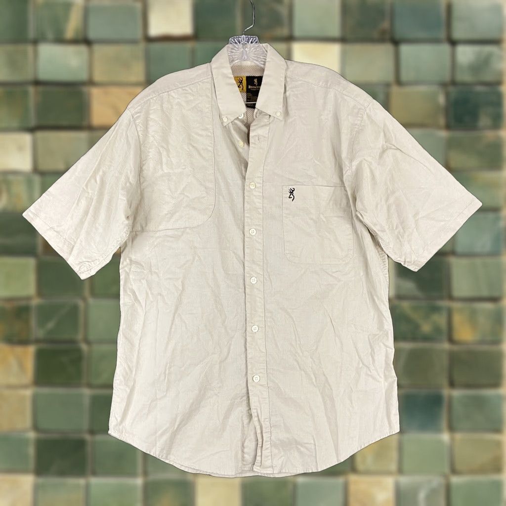 Vintage VINTAGE Browning Shirt Men’s M Beige Short Sleeve Button-Up (Regular) Beige Beige M Mens Size US 31 - 1 Thumbnail