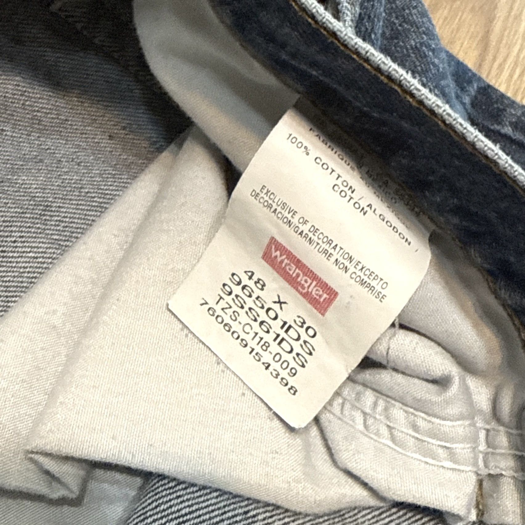 Wrangler VINTAGE Wrangler Jeans Men's Medium Wash Straight Fit High Rise 48 x 30 Pants Size US 32 / EU 48 - 2 Thumbnail