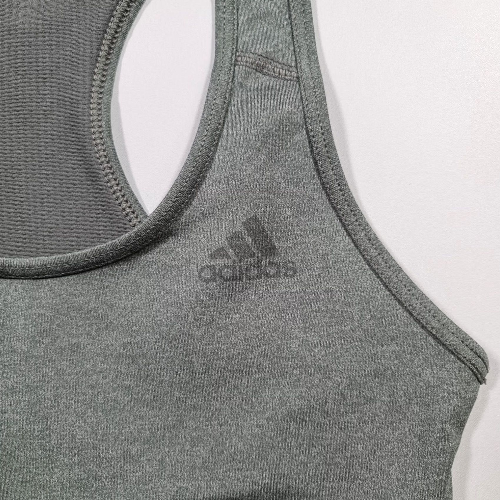 Adidas Adidas Sports Bra Grey XS Non Padded Medium Support Racerback Logo Women’s Top Size XS / US 0-2 / IT 36-38 - 2 Thumbnail
