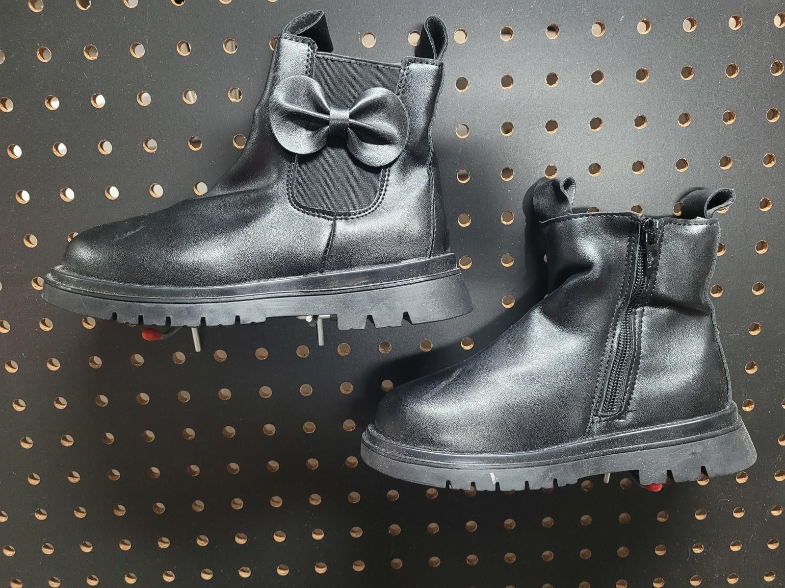 The Unbranded Brand Sleek Black Boots - Grab 'Em Before They're Gone! Size US 4.5 / IT 34.5 - 2 Thumbnail