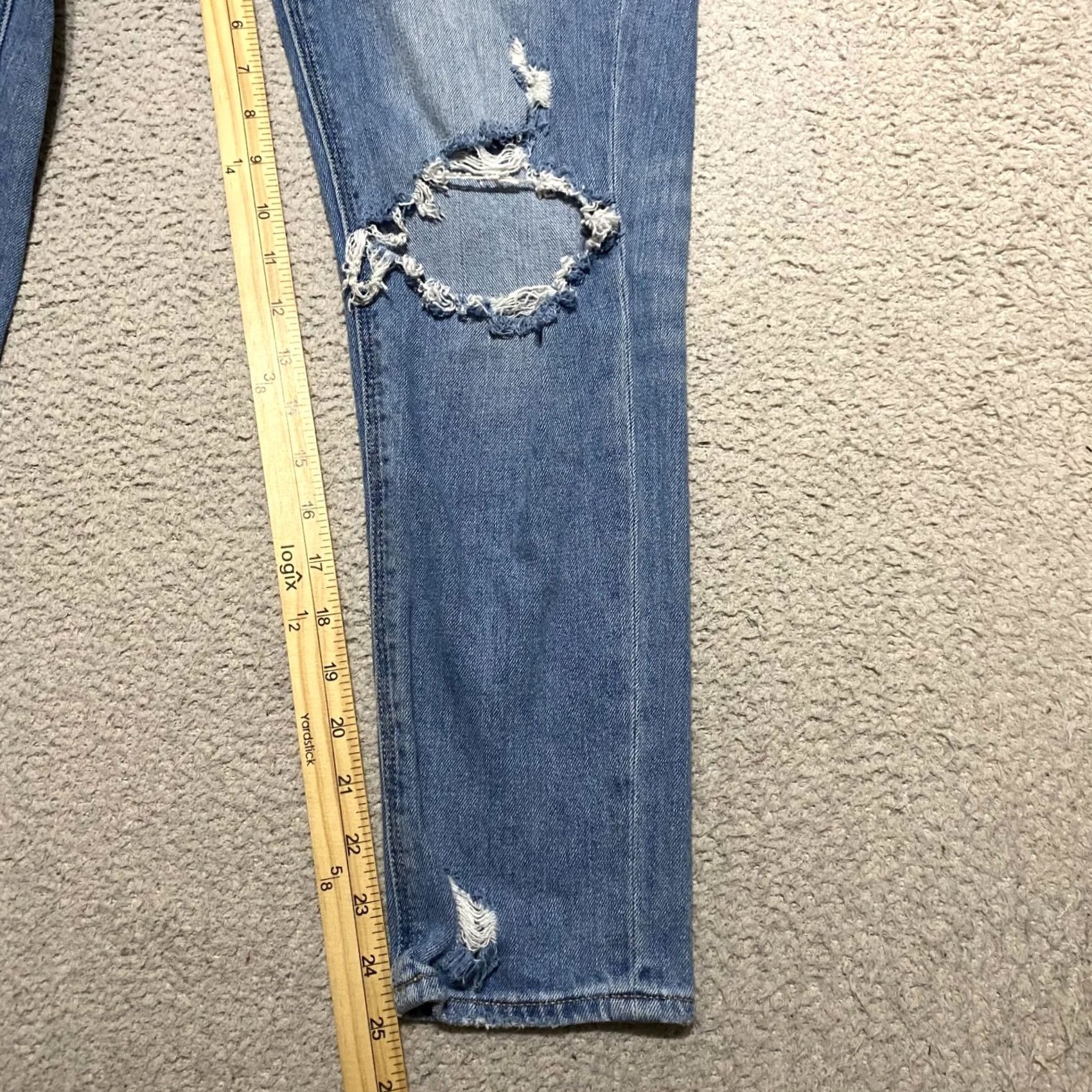 American Eagle Outfitters American Eagle Outfitters Jeans Women 0P Blue Denim Distressed High Rise Mom Regular 5-Pocket Design XS? Size 25" / US 0 / IT 36 - 7 Thumbnail