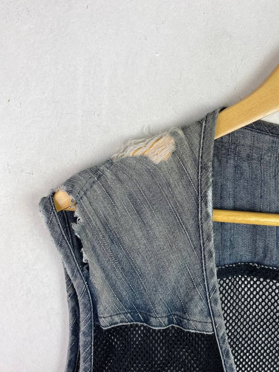 Japanese Brand japanese brands netting vest distressed nice design Size US M / EU 48-50 / 2 - 4 Thumbnail