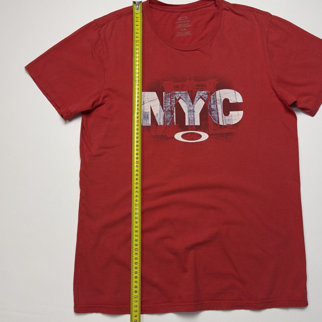 Oakley Oakley NYC New York City Cityscape Graphic Logo Tee Red Size US M / EU 48-50 / 2 - 6 Thumbnail