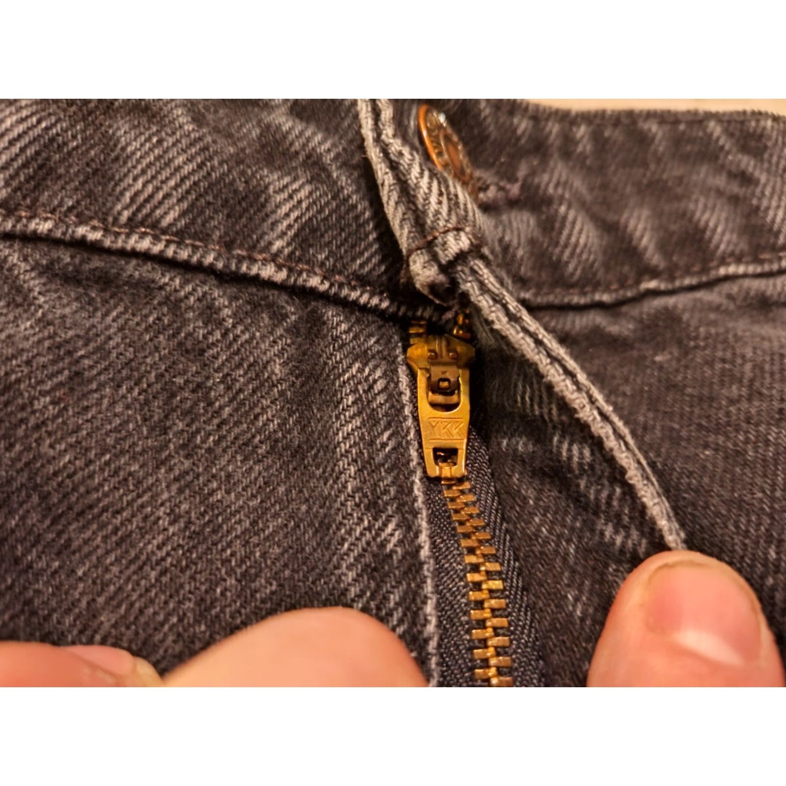 Levi's VINTAGE Levi's 550 Jeans Women's Black High Rise Relaxed Tapered 35x30 1992 USA Mens/ Womens (adjust gender as applicable) Size 40" / US 18 - 5 Thumbnail