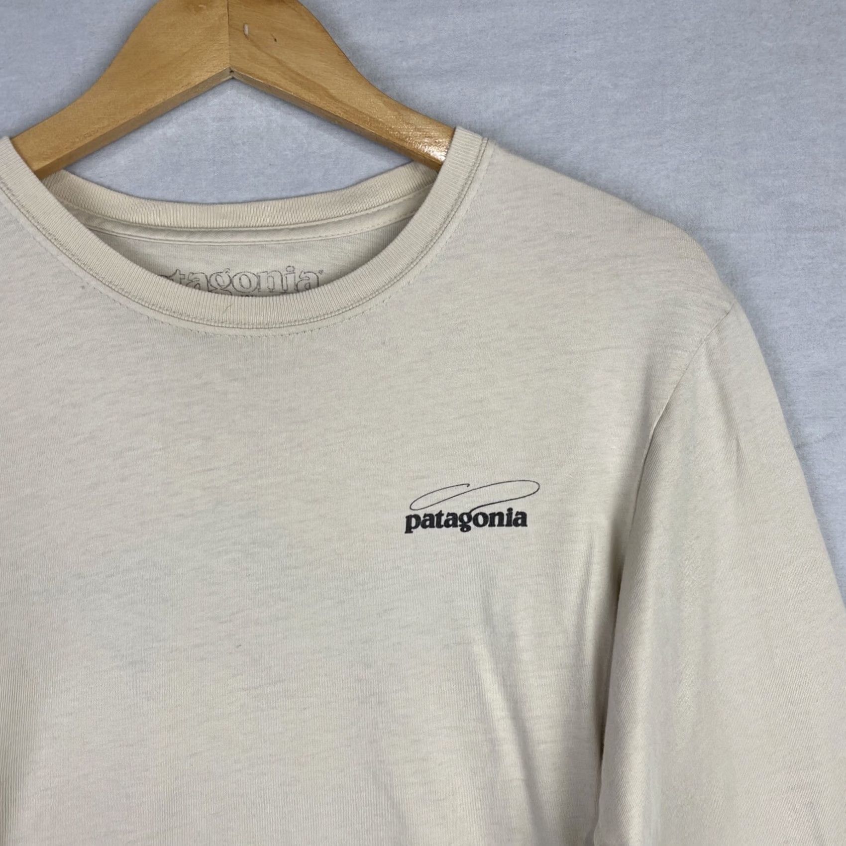 Patagonia Patagonia Shirt Mens Small Beige Long Sleeve Fitz Roy Trout Graphic Made In USA Size US S / EU 44-46 / 1 - 2 Thumbnail
