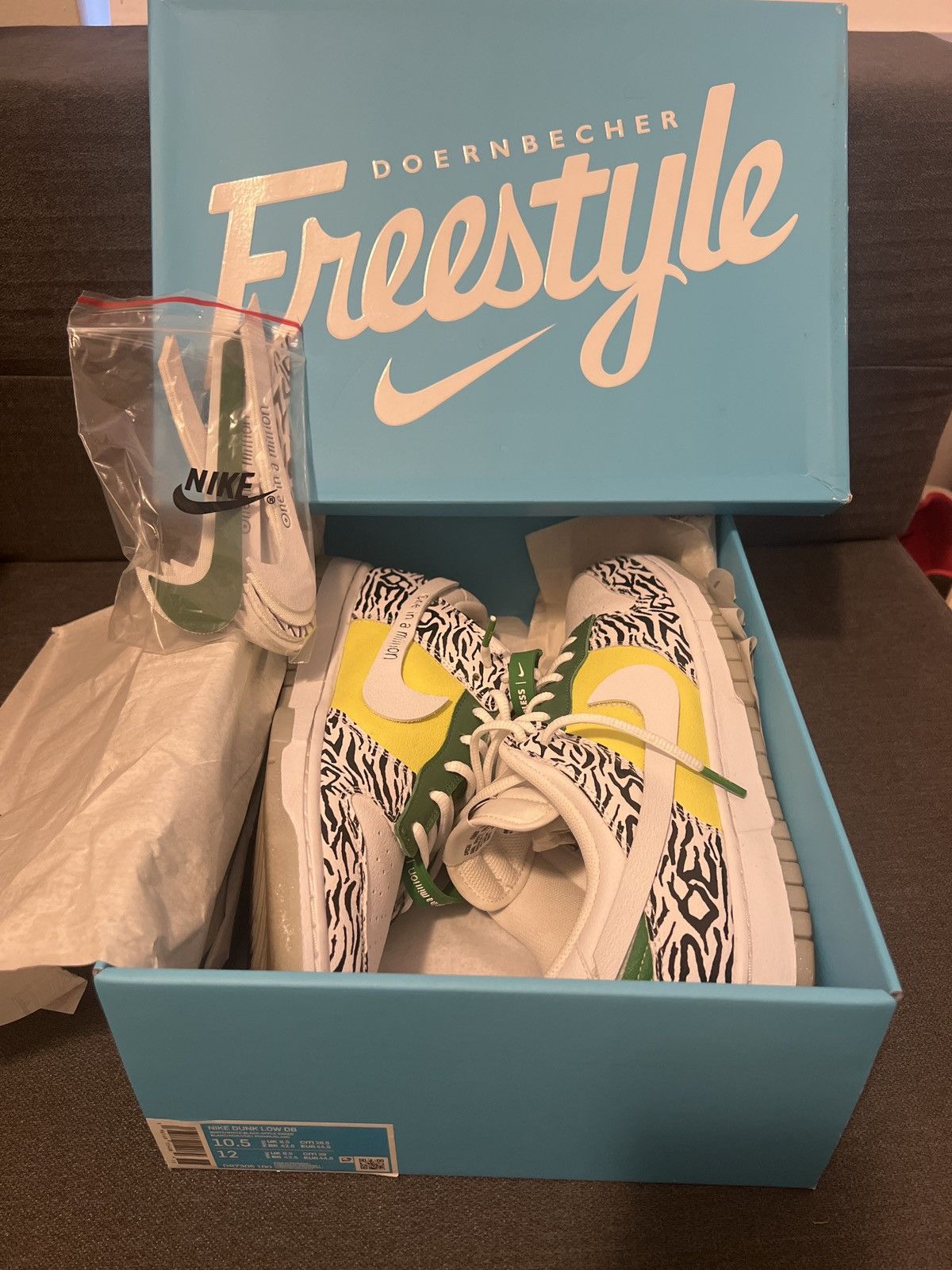 Nike Nike Dunk Low Doernbecher Size US 10.5 / EU 43-44 - 1 Thumbnail
