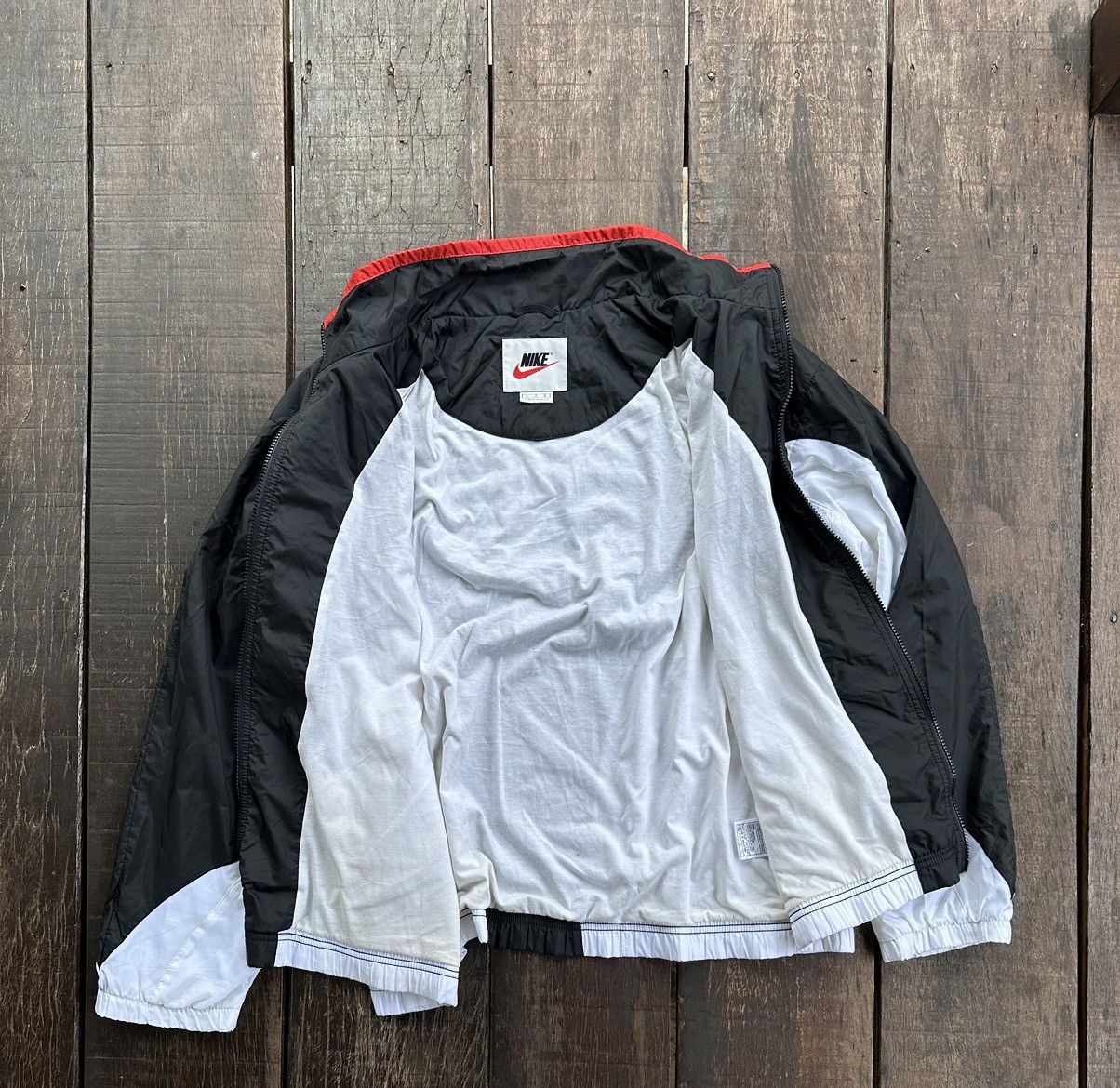 Nike Vintage nike windbreaker full zipper Size US XL / EU 56 / 4 - 7 Thumbnail