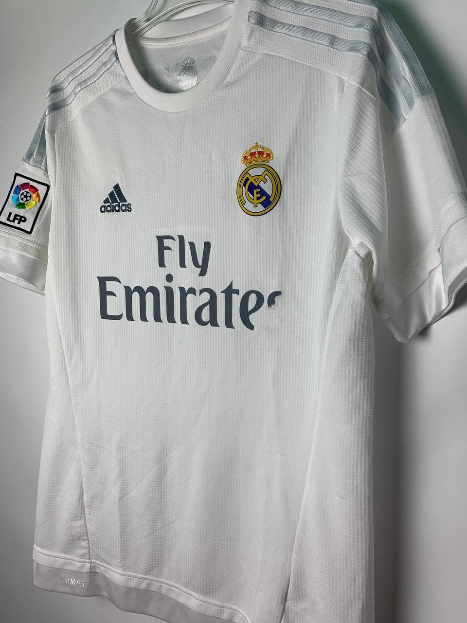 Adidas REAL MADRID 2015 2016 HOME FOOTBALL SHIRT SOCCER JERSEY Size US M / EU 48-50 / 2 - 2 Thumbnail