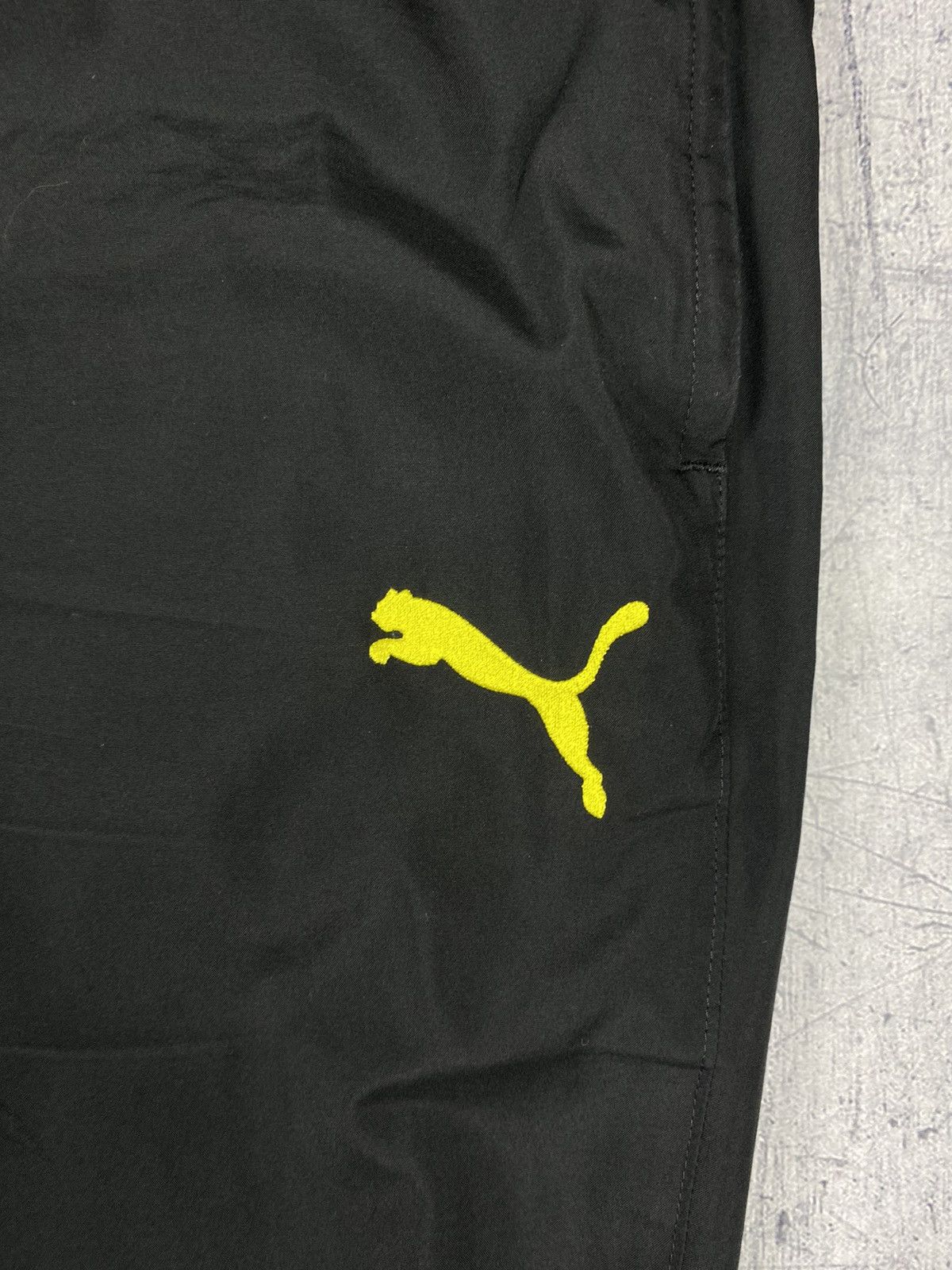 Puma × Vintage Vintage Puma Borussia Dortmund Soccer Pants Jersey Y2K Size US 34 / EU 50 - 4 Thumbnail