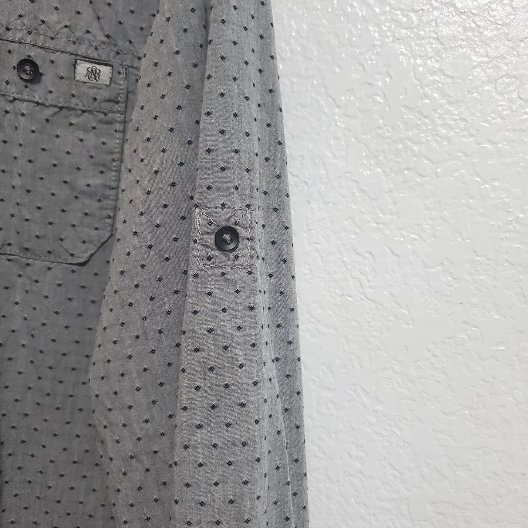 Vintage Rock & Republic Shirt Men L Gray Black Print Button Up Roll Tab Sleeve Casual Size US L / EU 52-54 / 3 - 6 Thumbnail