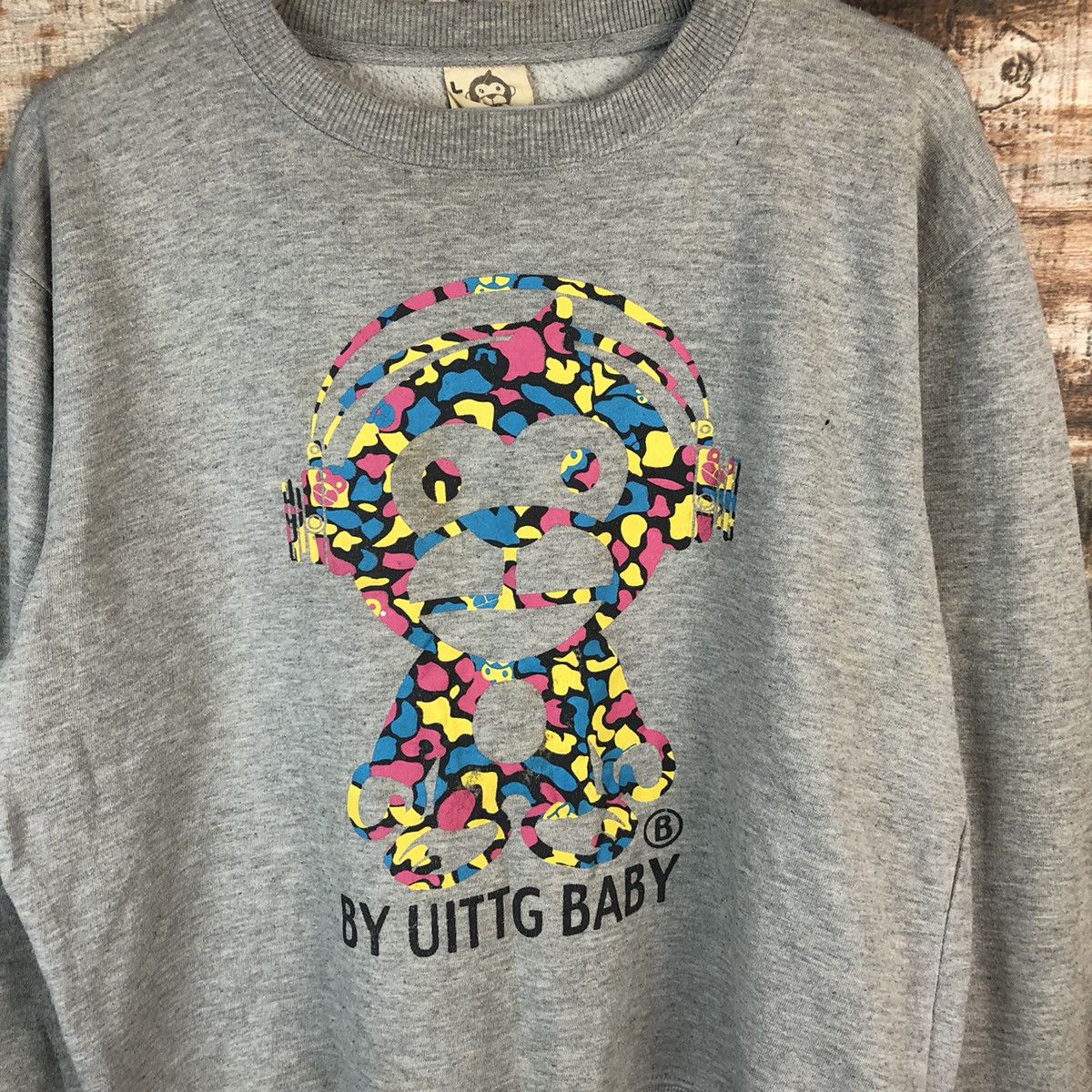 Japanese Brand × Vintage Uittg Baby Grey vintage Sweatshirt #A1505 Size US L / EU 52-54 / 3 - 5 Thumbnail