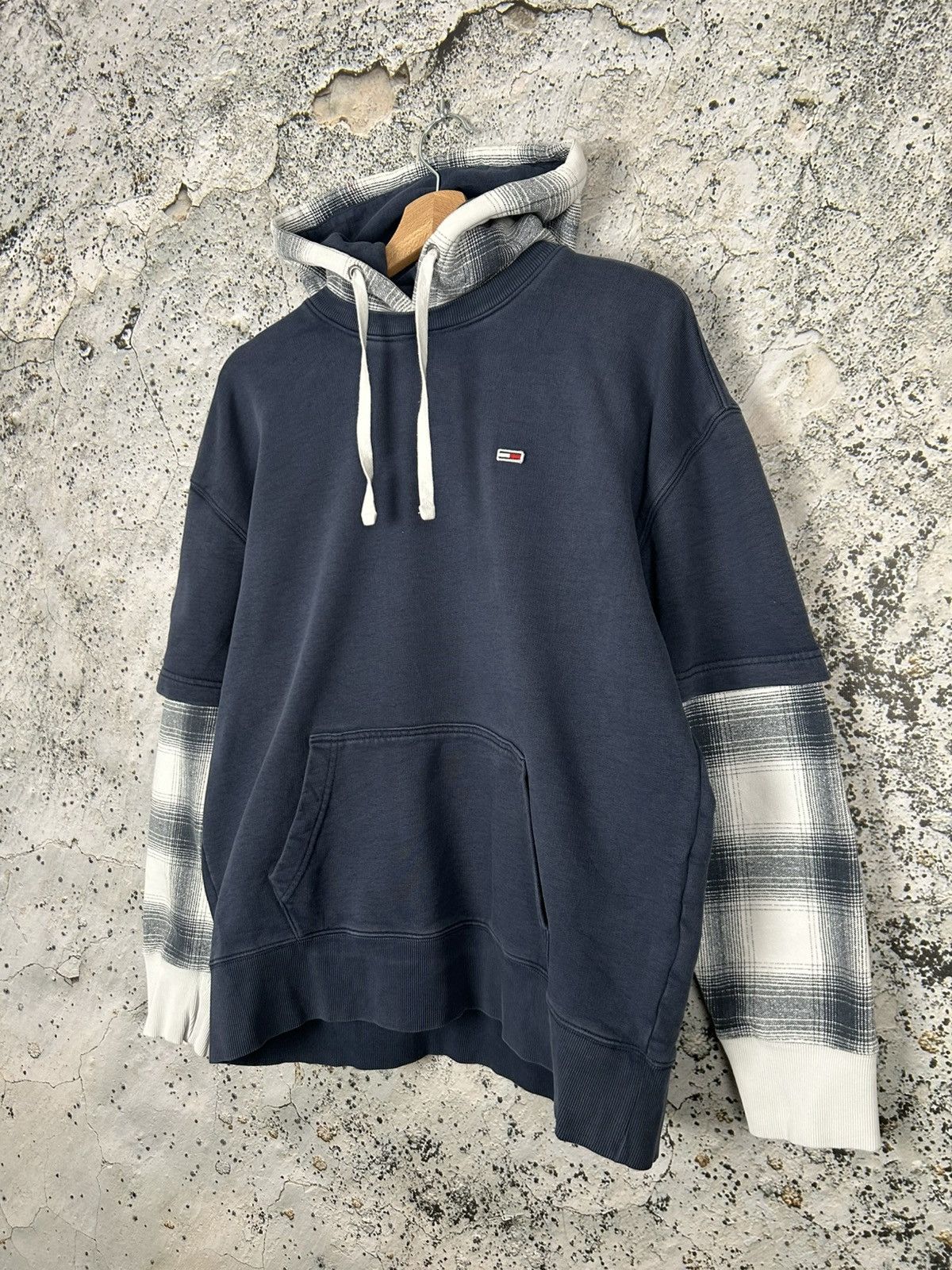Tommy Hilfiger Vintage Tommy Hilfiger Boxy Fit Hoodie Streetwear Baggy y2k Size US M / EU 48-50 / 2 - 2 Thumbnail