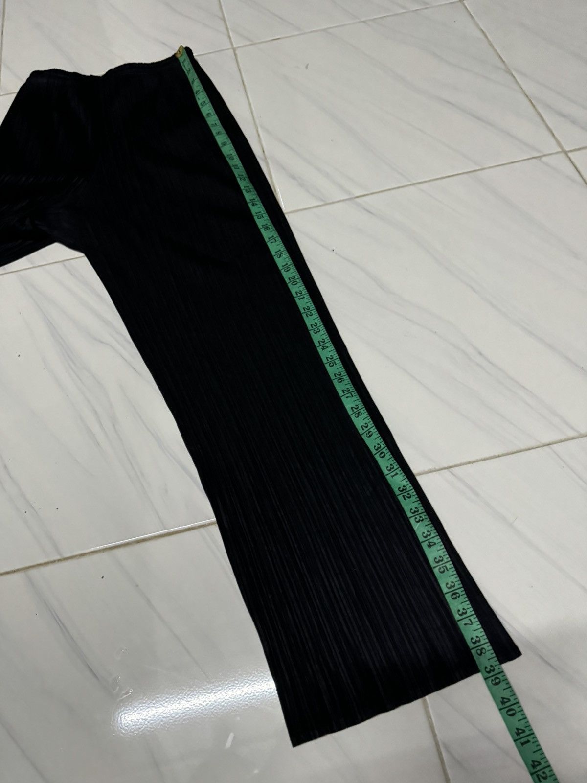 Designer × Pleats Please Issey Miyake Pleats please issey miyake pants Size 28" / US 6 / IT 42 - 11 Thumbnail
