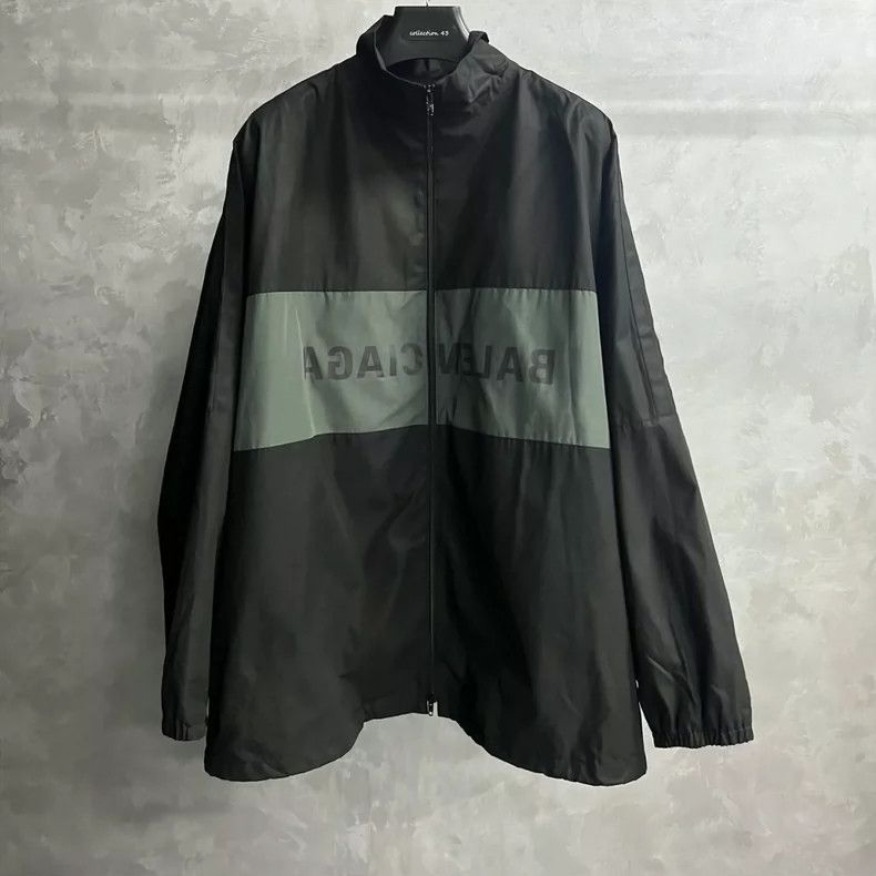 Balenciaga Balenciaga Black Logo monogram printed zip-up sunscreen ja Size US S / EU 44-46 / 1 - 1 Thumbnail
