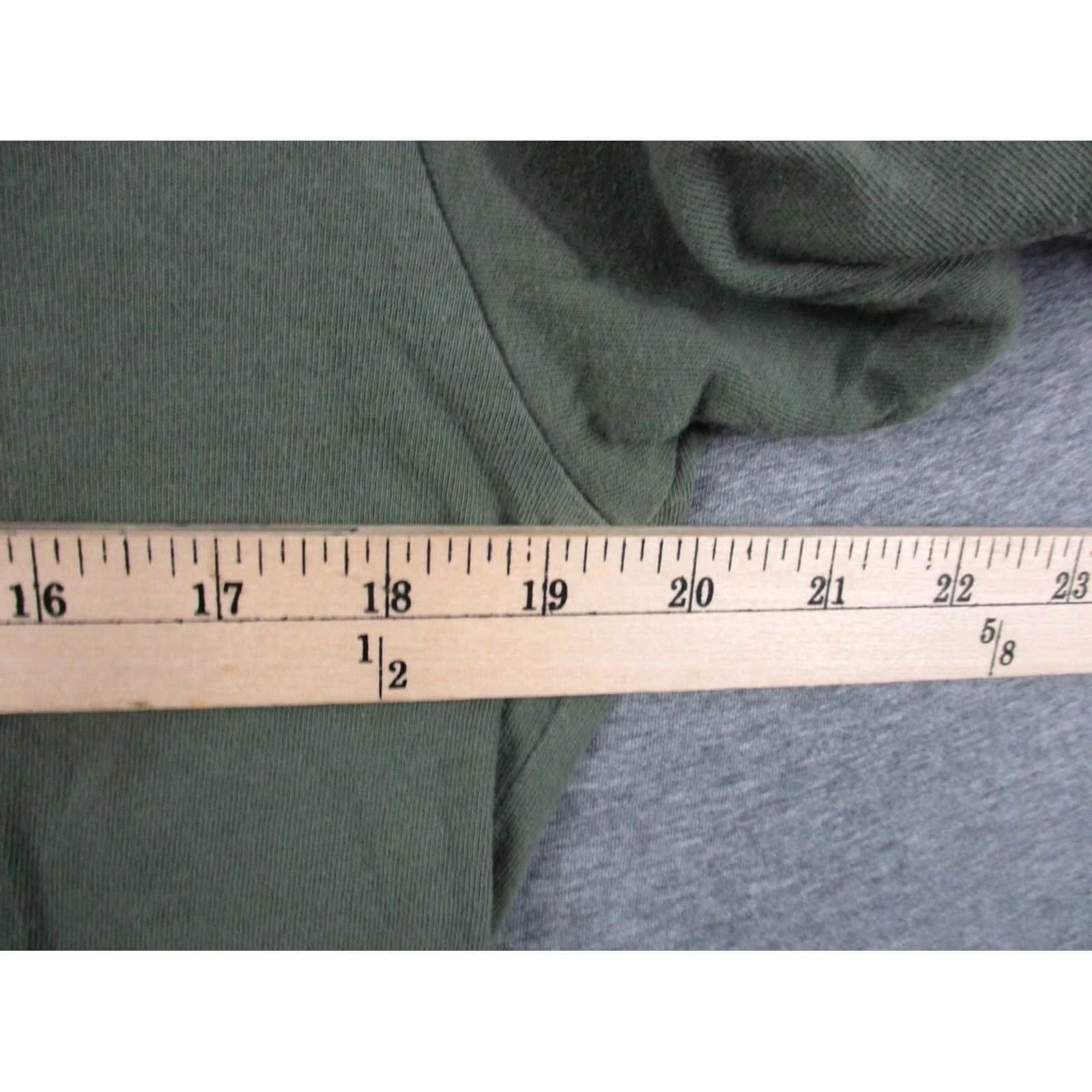Patagonia Patagonia Shirt Small Mens Green Short Sleeve Red Mountain Logo Size US S / EU 44-46 / 1 - 5 Thumbnail