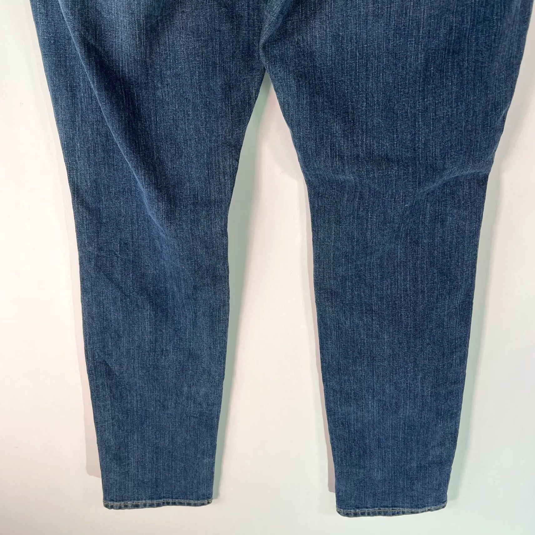 Old Navy Old Navy Womens Regular Mid Rise Stretch Blue Skinny Denim Jeans Size 14 - 5-Pocket, Button Closure, 32in Inseam, Regular Fit, Blue Denim Jeans Size 36" / US 14 / IT 50 - 6 Thumbnail