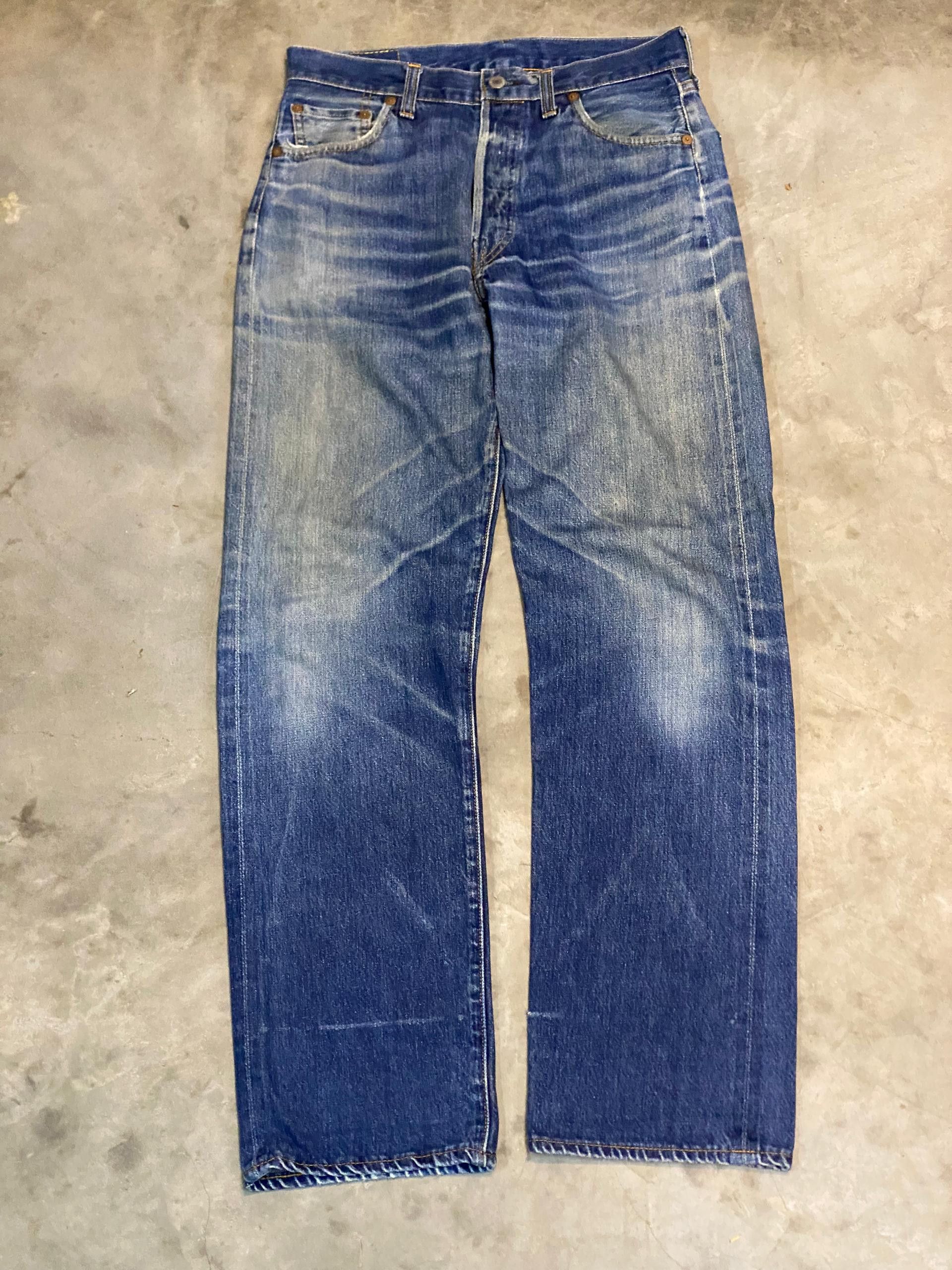VINTAGE LEVIS 501XX 90S BUTTON 555 BIG E SELVEDGE