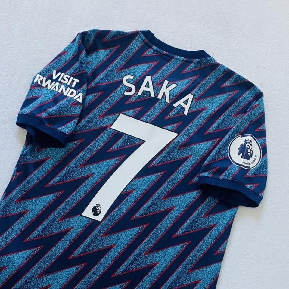Adidas Arsenal Saka 2021 22 third PLAYER VERSION jersey Size US S / EU 44-46 / 1 - 5 Thumbnail