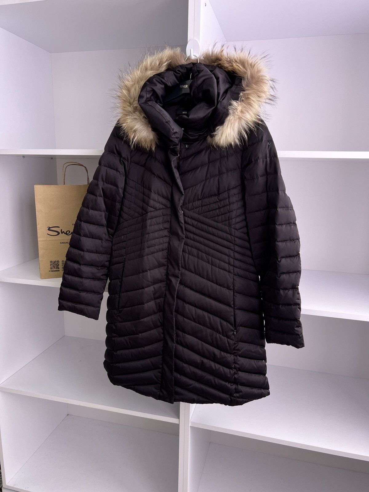 Hugo Boss × Vintage Vintage Boss women’s long hooded puffer jacket with fur Size L / US 10 / IT 46 - 2 Thumbnail