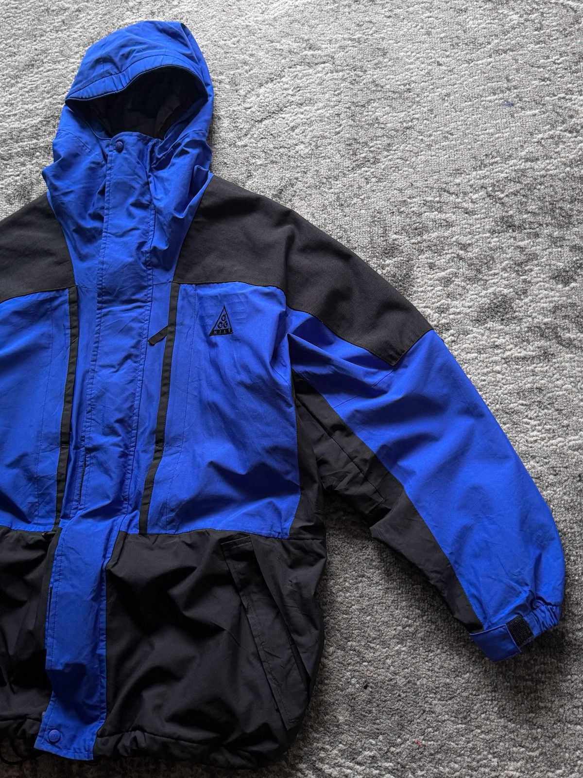 Nike Vintage Nike ACG Strorm-Fit Outdoor Jacket Size US L / EU 52-54 / 3 - 3 Thumbnail