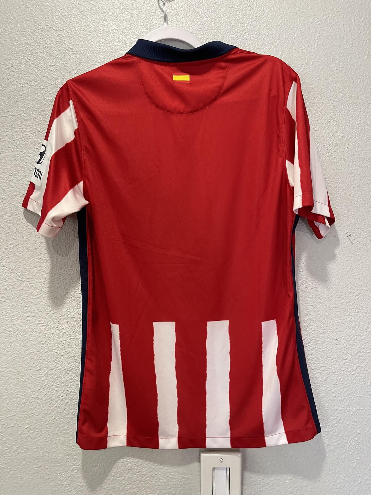 Nike Nike Atletico Madrid 2021-2022 Home Soccer Jersey Medium Size US M / EU 48-50 / 2 - 2 Thumbnail