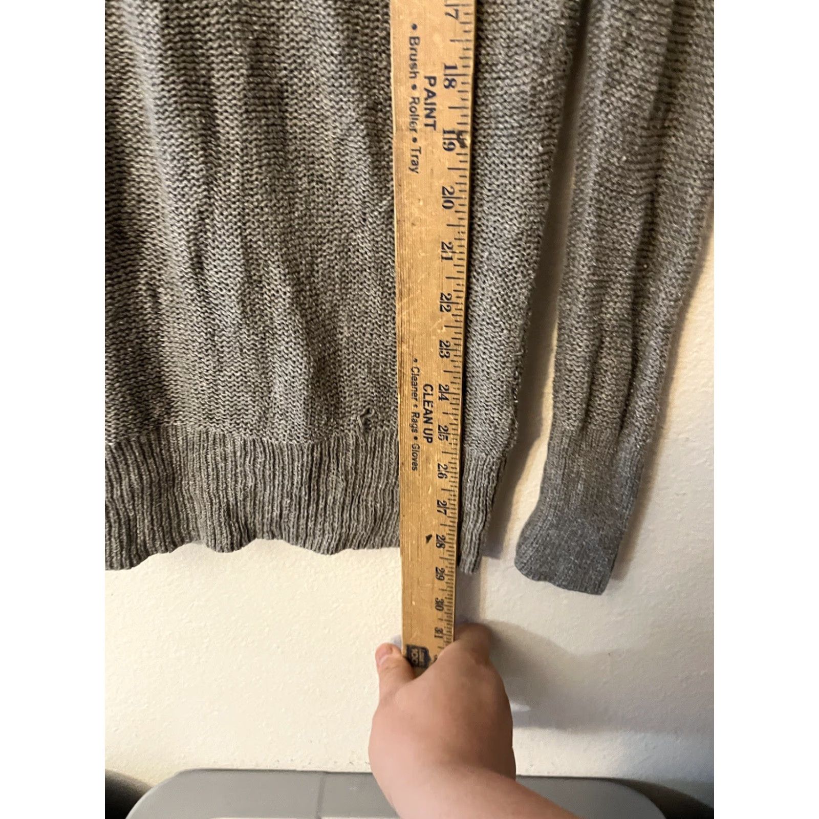American Eagle Outfitters American Eagle Dark Gray Button Knit Sweater Cardigan XS Woman Open-Knit Button Accents Knit Style, Button, Gray, XS, Cardigan, Sweater (Women) Size XS / US 0-2 / IT 36-38 - 4 Thumbnail