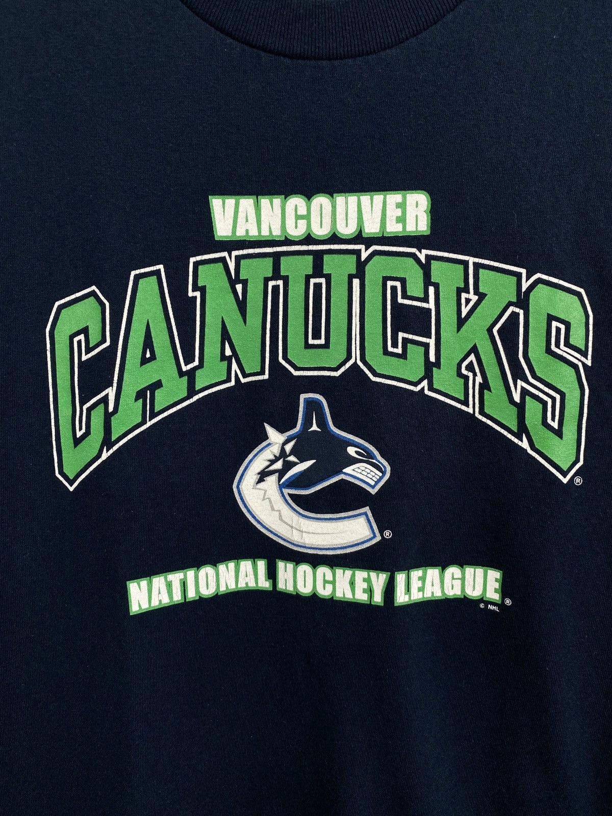 NHL 🇨🇦 Vintage 90s Vancouver Canucks NHL Athletic Jersey T-Shirt Size US L / EU 52-54 / 3 - 4 Thumbnail