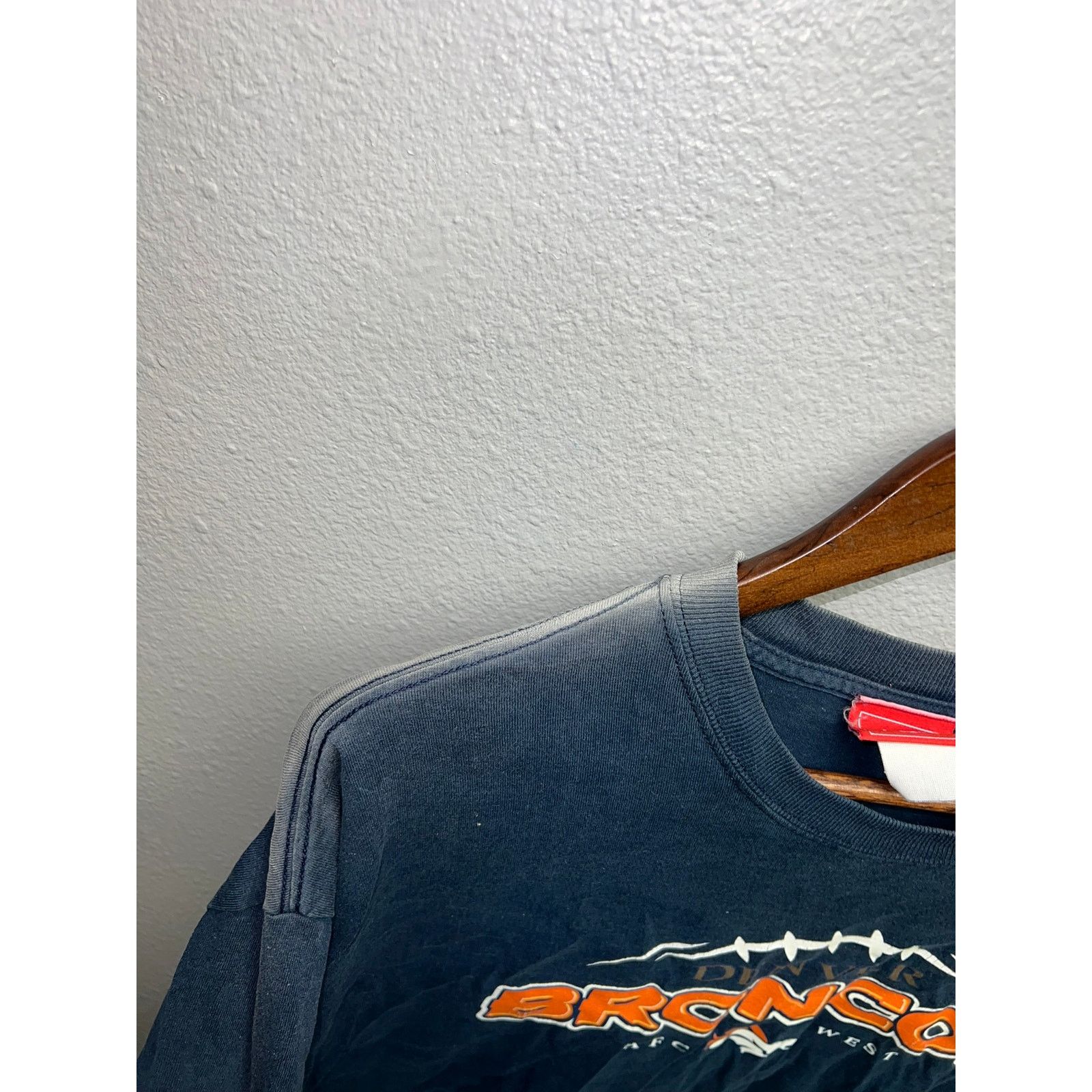 NFL Denver Broncos Shirt NFL West Football Blue Faded Shirt XL Size US XL / EU 56 / 4 - 7 Thumbnail