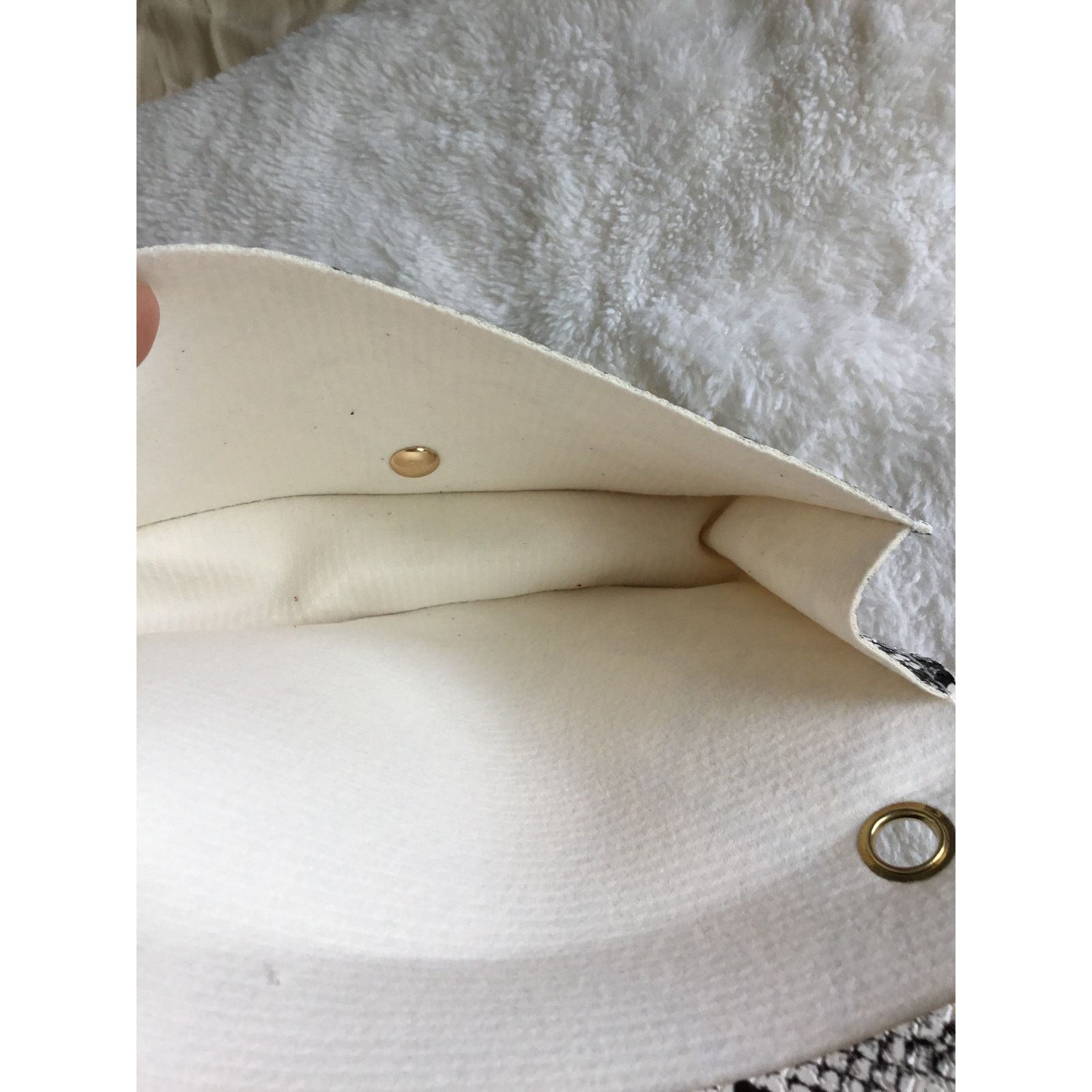 Other White Faux Snake Leather Metal Ring Gold Chain Crossbody Bag Size ONE SIZE - 10 Thumbnail