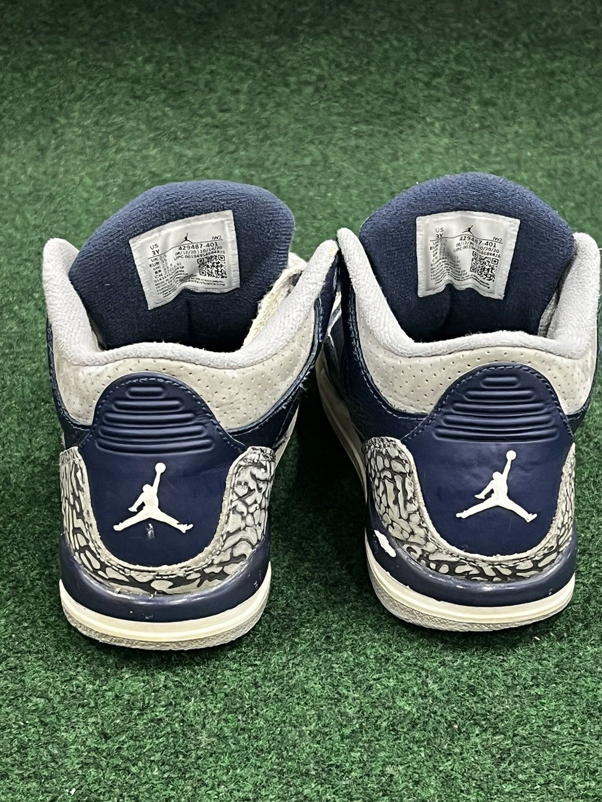 Jordan Brand 2021 Air Jordan 3 Retro Georgetown Size US 4.5 / IT 34.5 - 5 Thumbnail