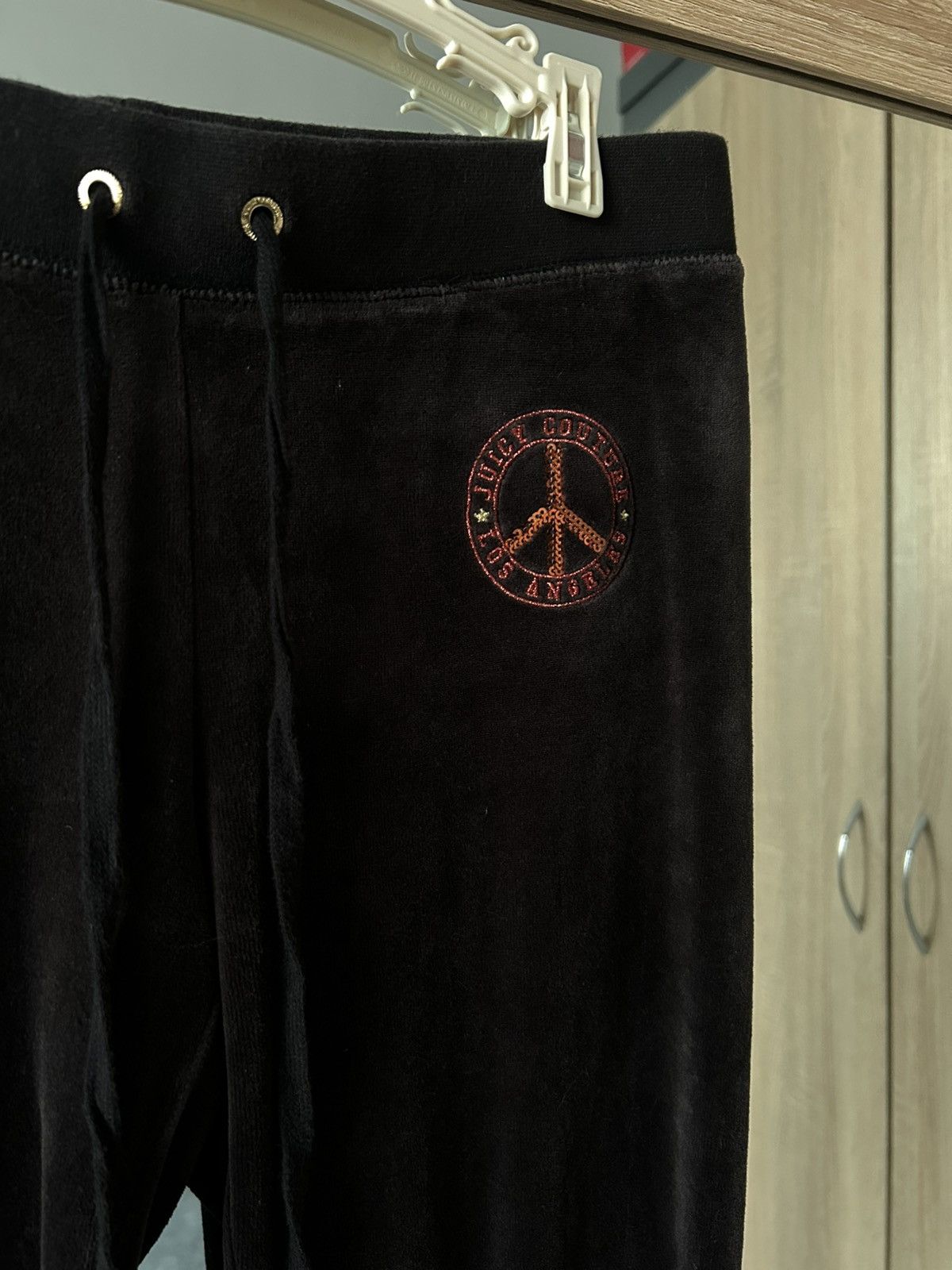 Juicy Couture × Vintage Sweatpants juicy couture velour vintage y2k x-small size Size 24" / US 00 / IT 34 - 6 Thumbnail