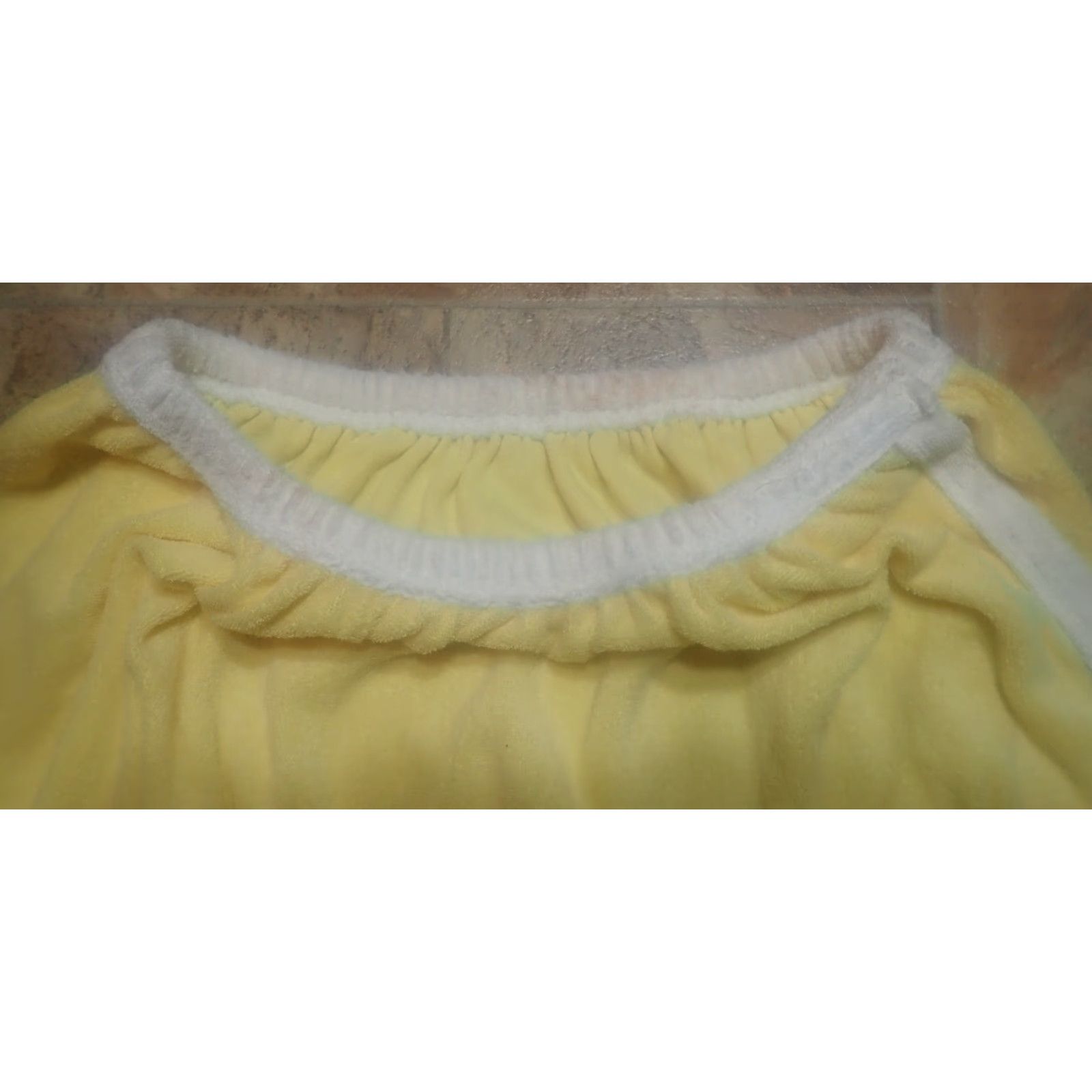 Vintage VINTAGE Beach Cover Up Wrap Womens One Size Yellow Nylon Blend with White Trim USA Made 26 to 29 Inch Waist 46-48" Hips 27" Length Size ONE SIZE - 3 Thumbnail