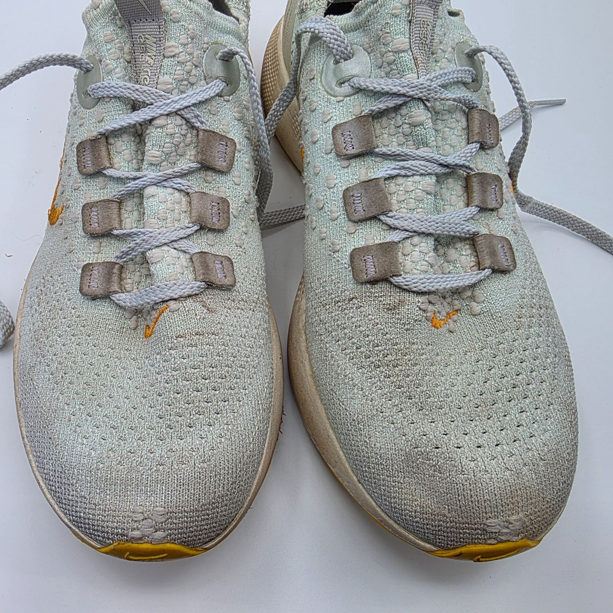Nike Nike React Escape Run Women Size 6 Running Shoes Barely Gree Size US 9 / IT 39 - 10 Thumbnail