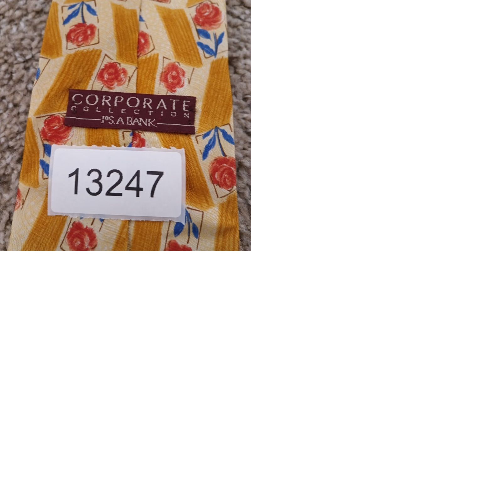 Jos. A. Bank Jos. A. Bank Necktie Silk Gold Floral USA Made 56" Tie Men Vintage No Short 56" Silk Gold Floral Pointed Classic Width Size ONE SIZE - 9 Thumbnail