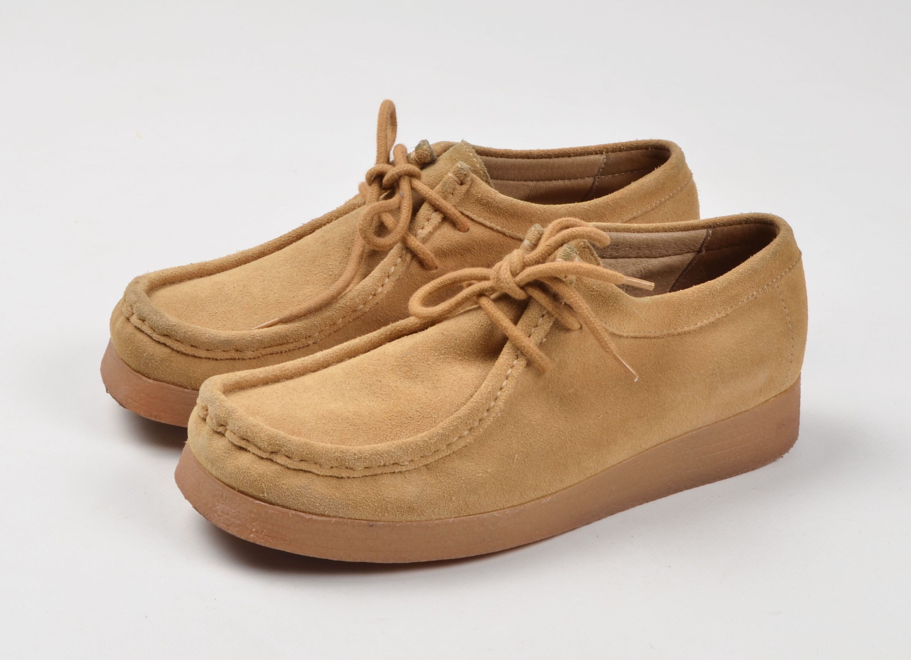 Clarks Clarks Maple Suede Oxfords & Lace Ups Casual Shoes Size US 6 / EU 39 - 1 Thumbnail