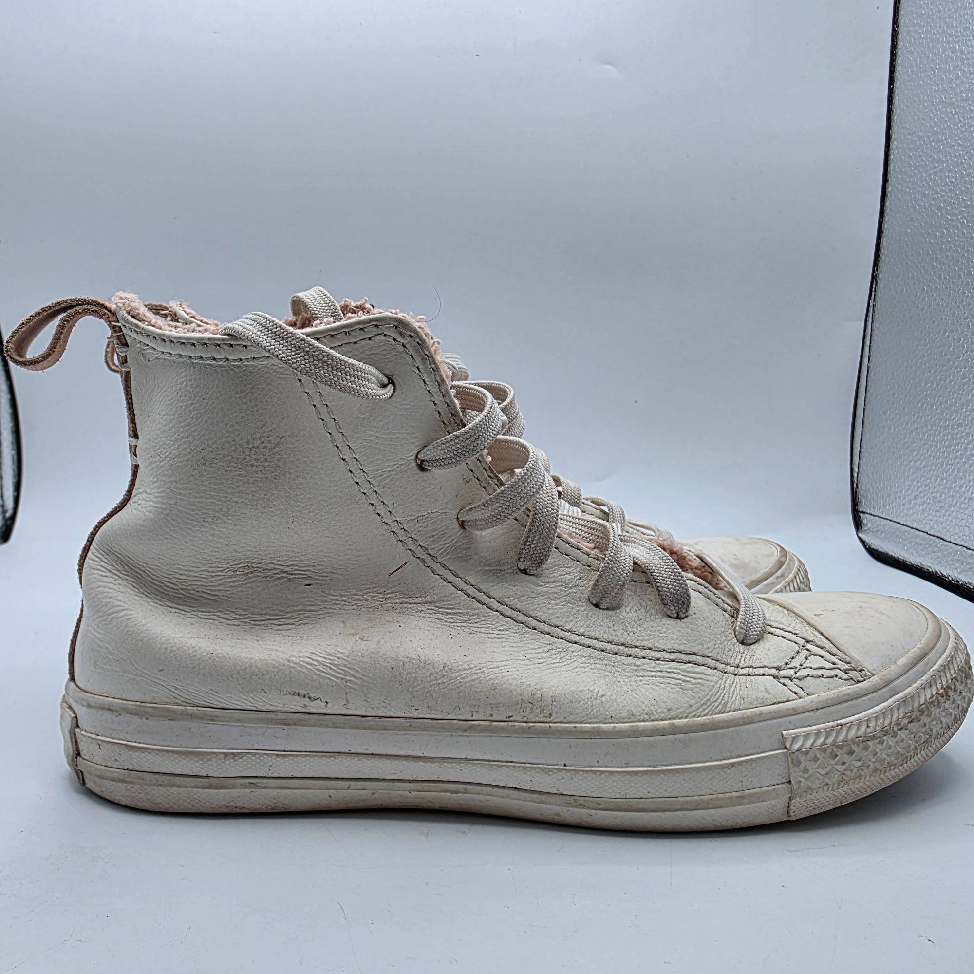 Converse Chuck Taylor All Star Womens Size 6 White Shoes Per