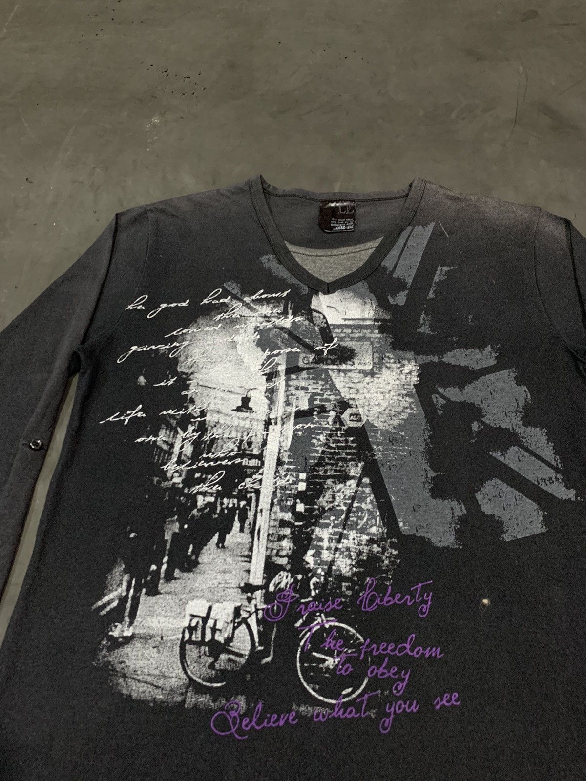 Japanese Brand 🖤BLACFRIDAY🖤Japanese poem tee sleeve multi fungsi Size US S / EU 44-46 / 1 - 2 Thumbnail
