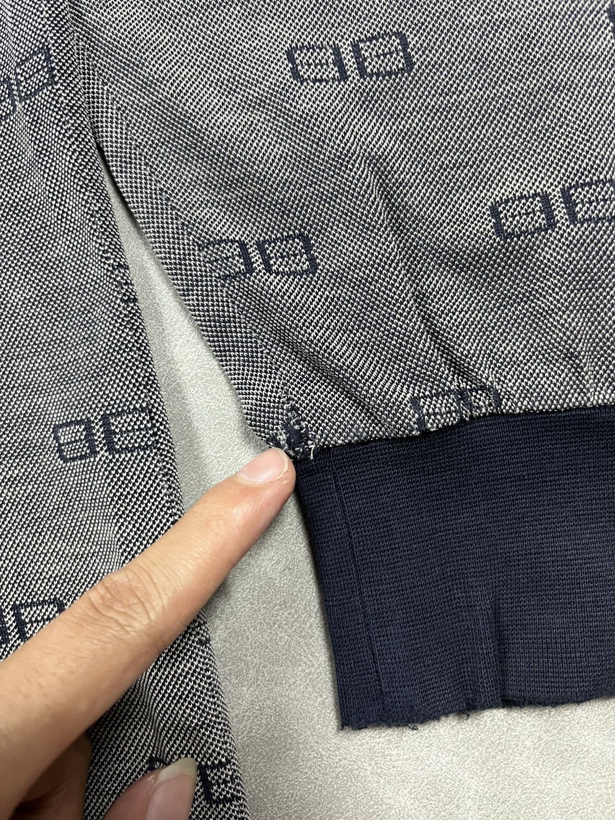 Balenciaga 90s Balenciaga monogram polos Size US M / EU 48-50 / 2 - 16 Thumbnail