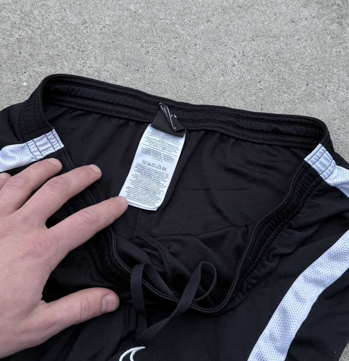 Other Vintage Nike y2k streetwear track shorts Size US 32 / EU 48 - 8 Thumbnail