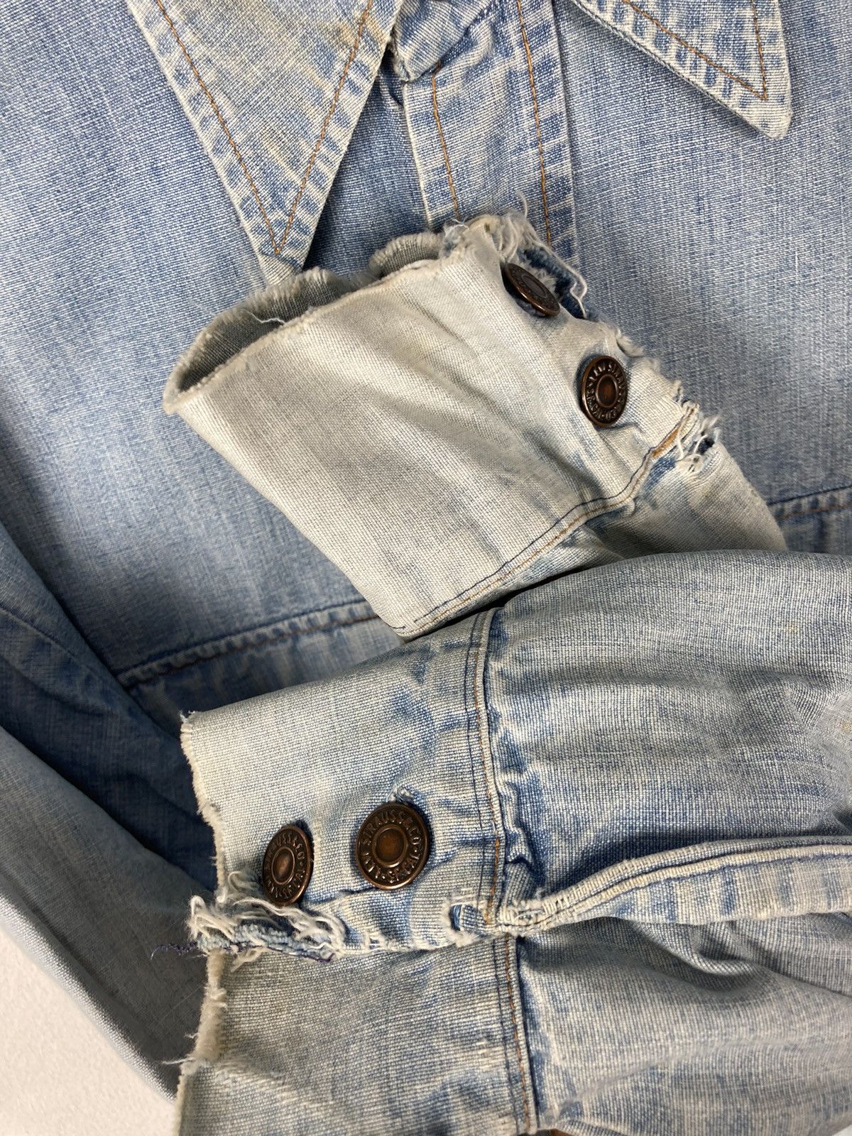 Levi's × Vintage 70s True Vintage Levis Big E Orange Tag Chambray Distressed Size US L / EU 52-54 / 3 - 8 Thumbnail