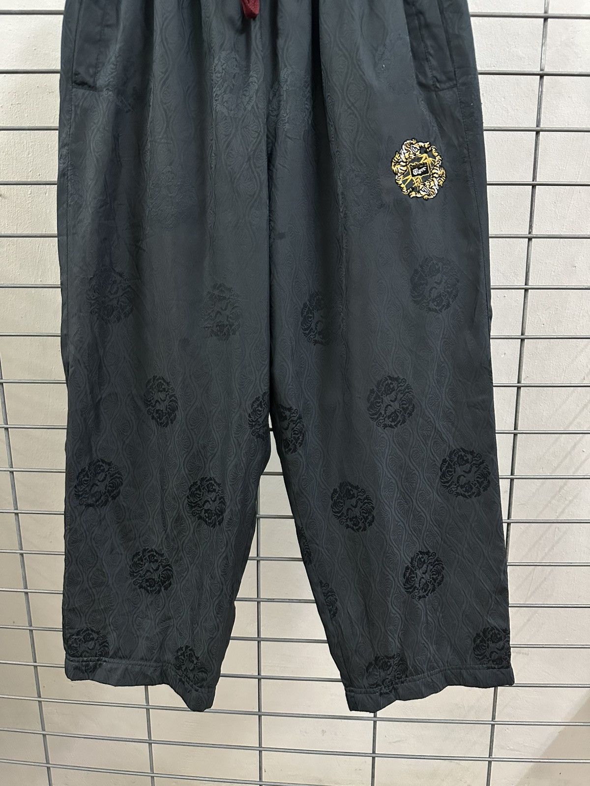 Onitsuka Tiger Rare And Beautiful Onitsuka Tiger Sukajan Style Track Pants Size US 32 / EU 48 - 4 Thumbnail