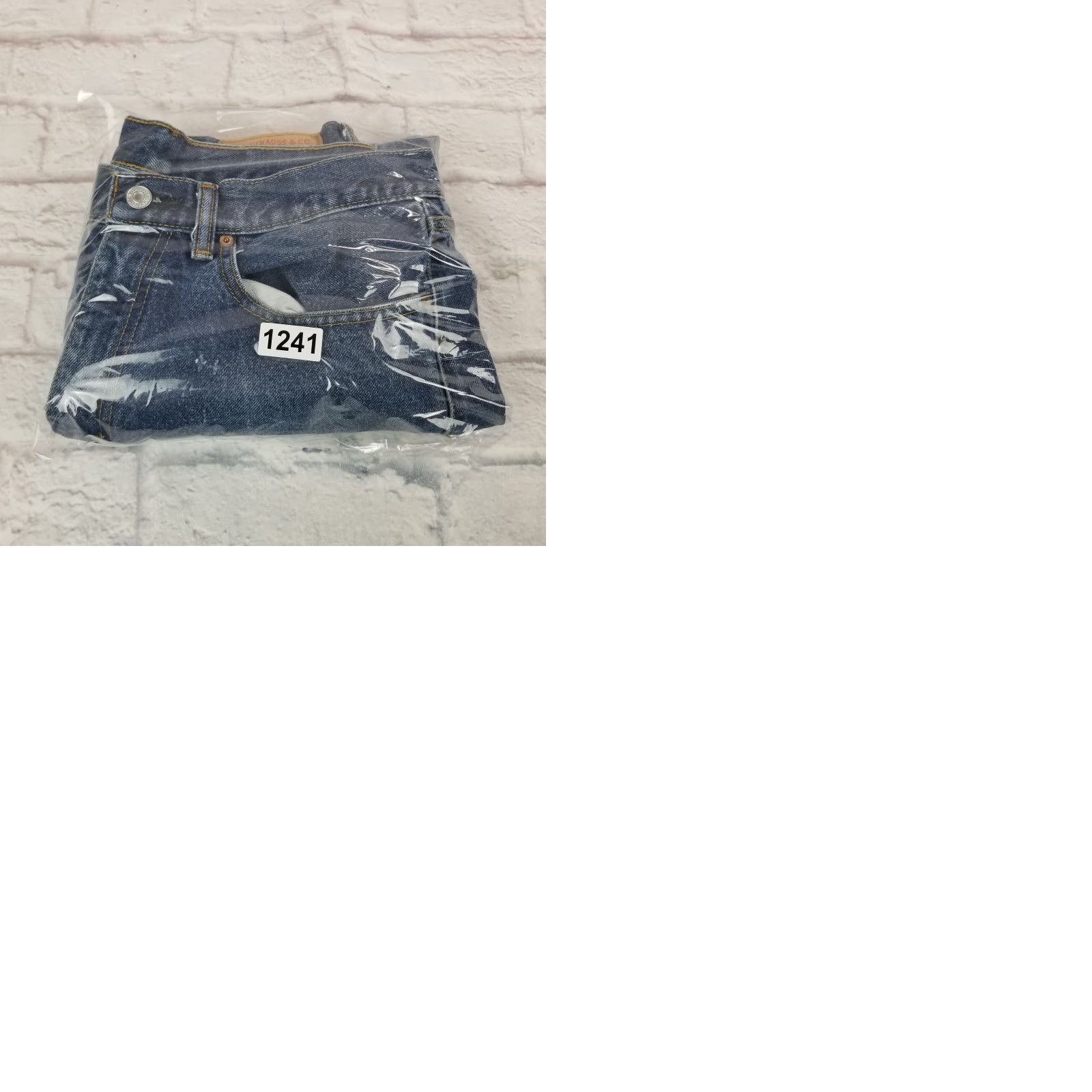 Denime VINTAGE Levi Strauss & CO. 505 Jeans Denim Blue 34W 28L Tapered Distressed Mens Regular 5-Pocket Zip Rise Mid Inseam 28in Size US 34 / EU 50 - 9 Thumbnail