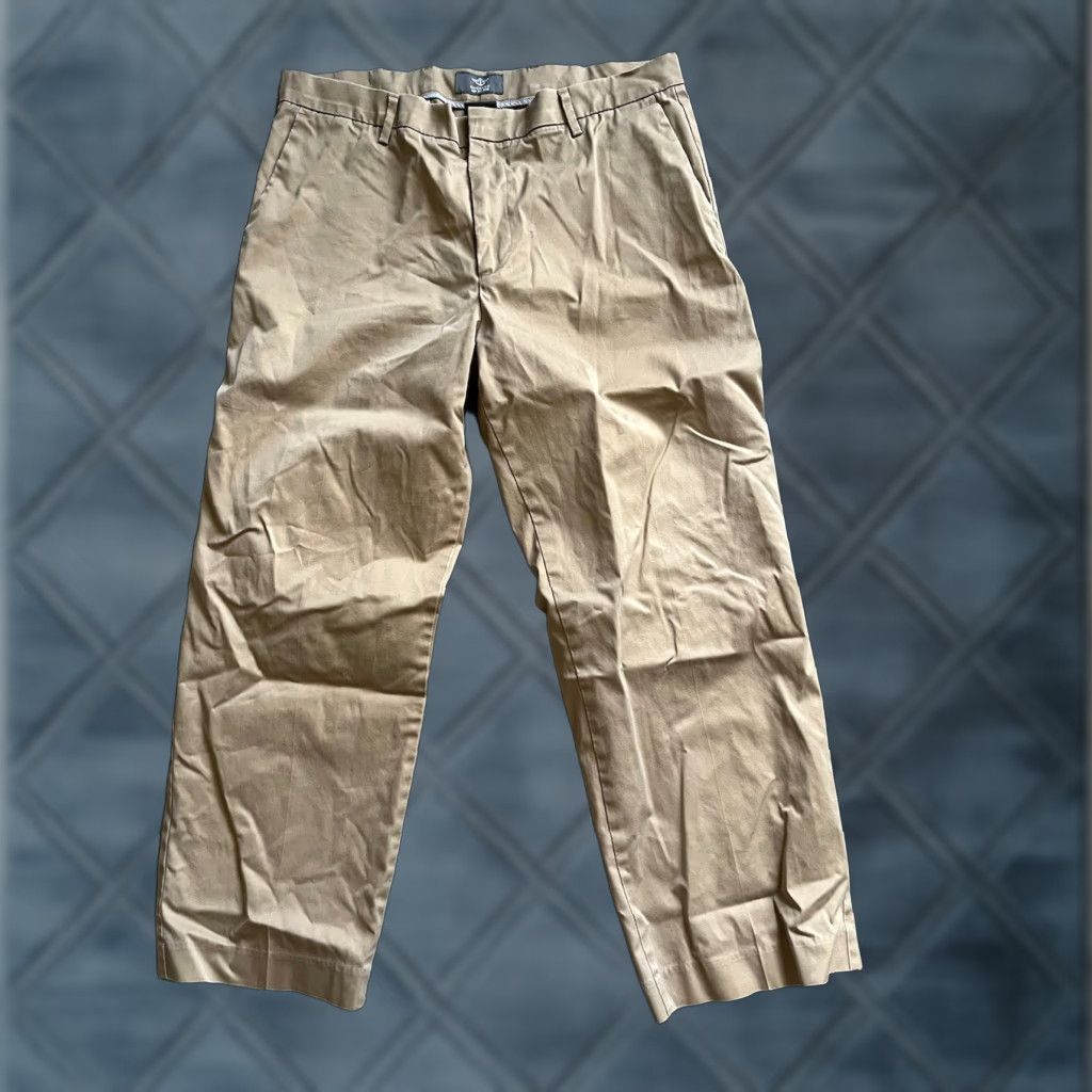 Dockers DOCKERS Pants Chinos Flat Front Classic Fit Beige 36x29 Men Regular 100% cotton Khaki Beige Solid Vintage? No. Size US 36 / EU 52 - 1 Thumbnail