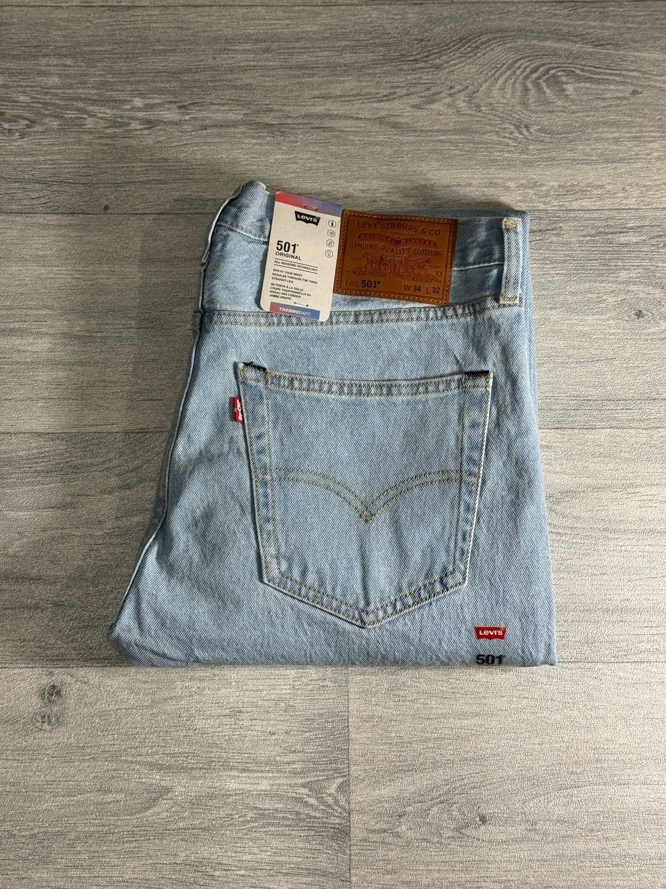 Levi's Levi’s 501 Thermodapt Jeans in Light Blue W34 L32 Size US 34 / EU 50 - 1 Thumbnail