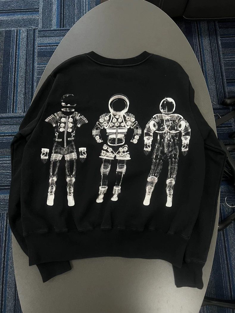 Chanel Chanel Perspective astronaut round-neck sweatshirt 2504-Nex Size M / US 6-8 / IT 42-44 - 2 Thumbnail