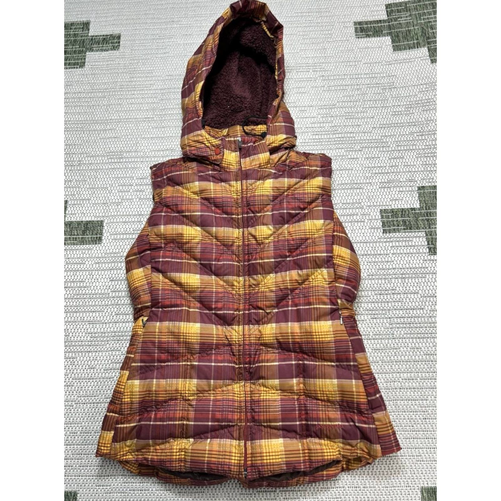 Patagonia Patagonia Down With It Vest Womens Medium Red Headlands Plaid Hooded Insulated Size M / US 6-8 / IT 42-44 - 2 Thumbnail