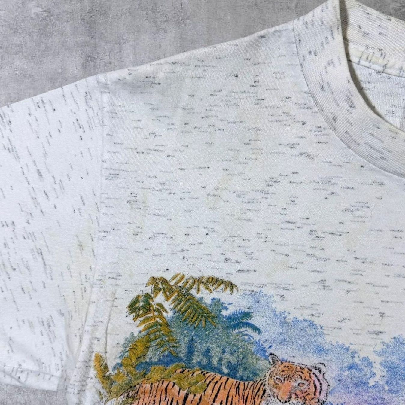 Vintage Vintage San Segal Busch Gardens Tourist Wildlife Graphic Grey T-Shirt S M Mens Regular 100% Cotton USA Front Graphic 1990s Size US M / EU 48-50 / 2 - 5 Thumbnail