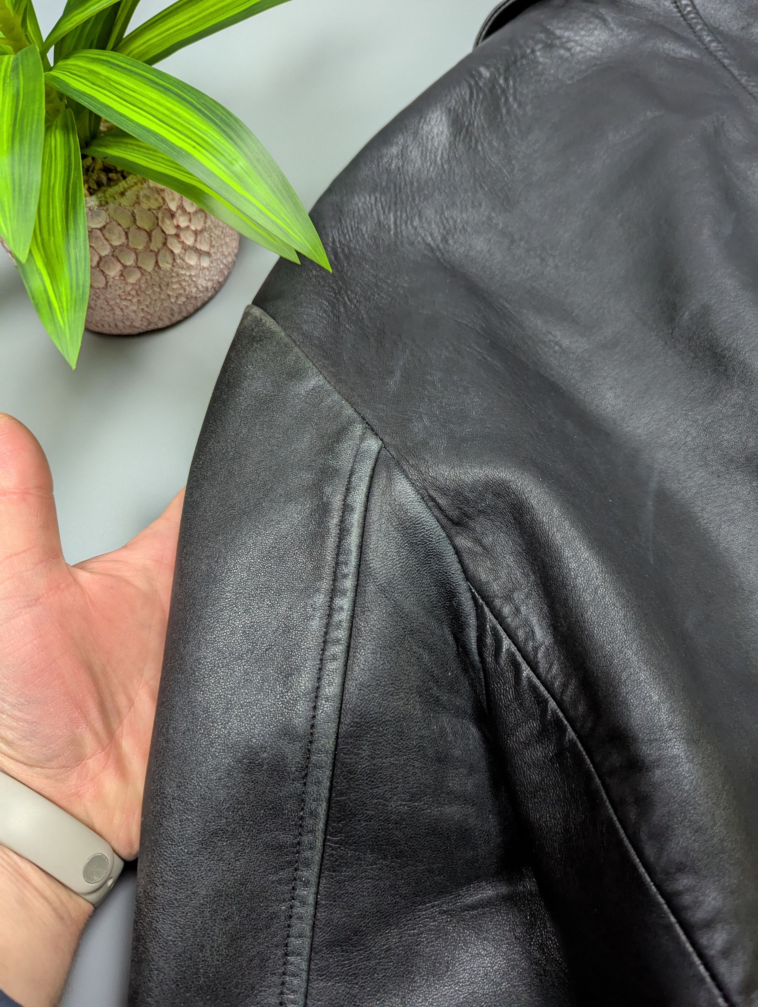 Hugo Boss VTG Hugo Boss Black Leather Jacket Coat L/XL Size US L / EU 52-54 / 3 - 10 Thumbnail